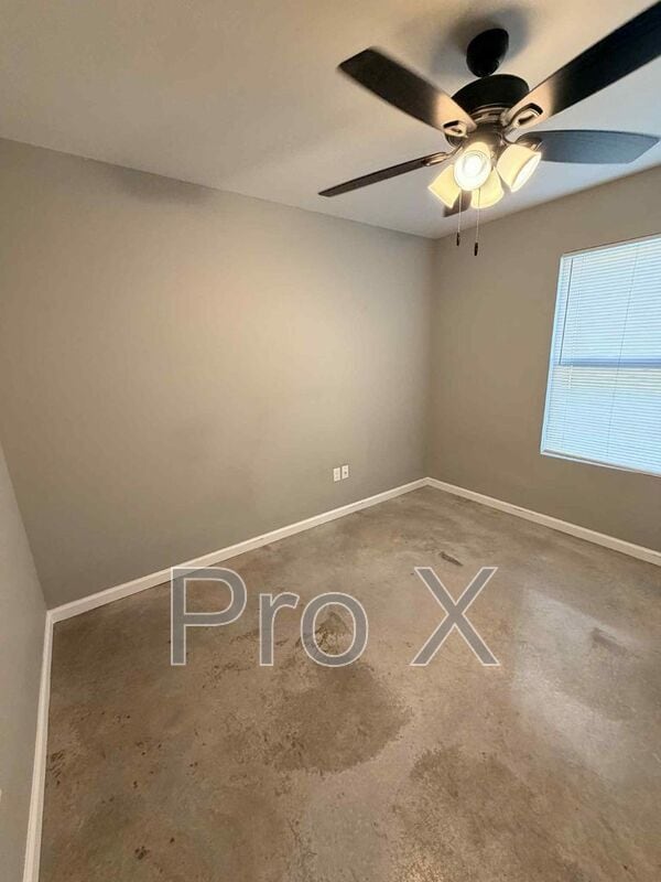 Building Photo - 1413 S Byers Ave