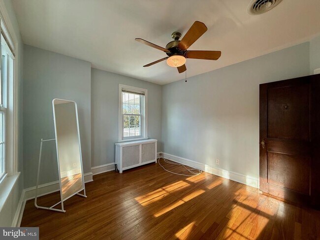 Building Photo - 1401 N Grant Ave