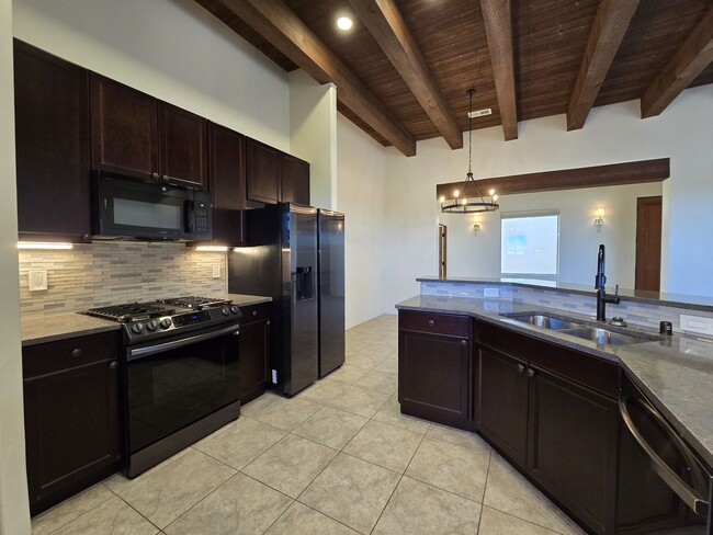 Building Photo - 12 Pinon Doblado