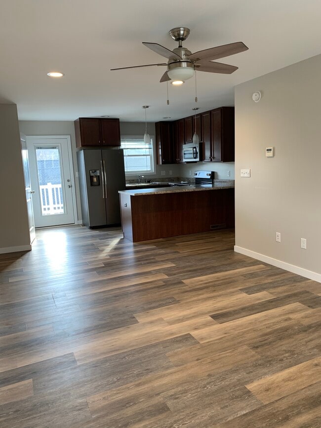 Building Photo - Staunton Townhomes 201-214