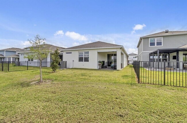 Building Photo - 1872 Summer Serenity Dr