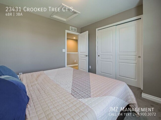 Building Photo - 23431 Crooked Tree Ct S