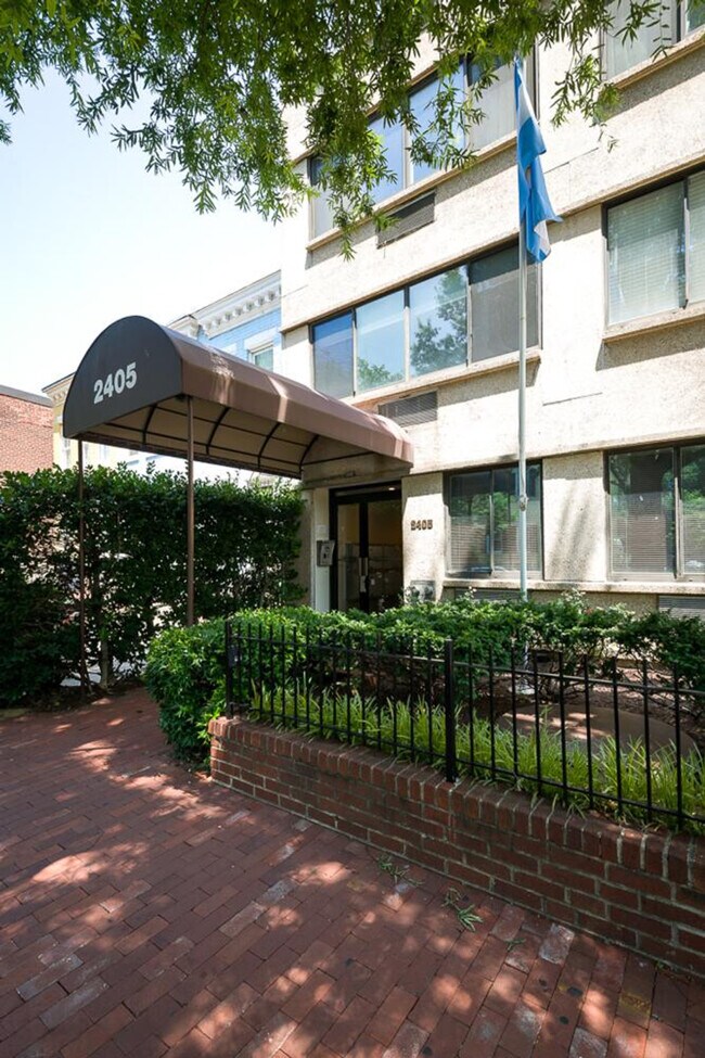 Building Photo - 2405 I St NW