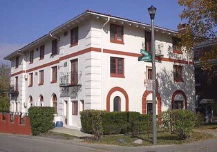 Building Photo - 237