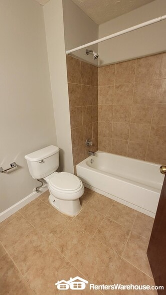 Building Photo - 2532 Mistletoe Ln SW