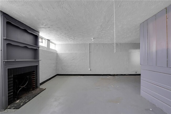 Building Photo - 1178 Argonne Rd