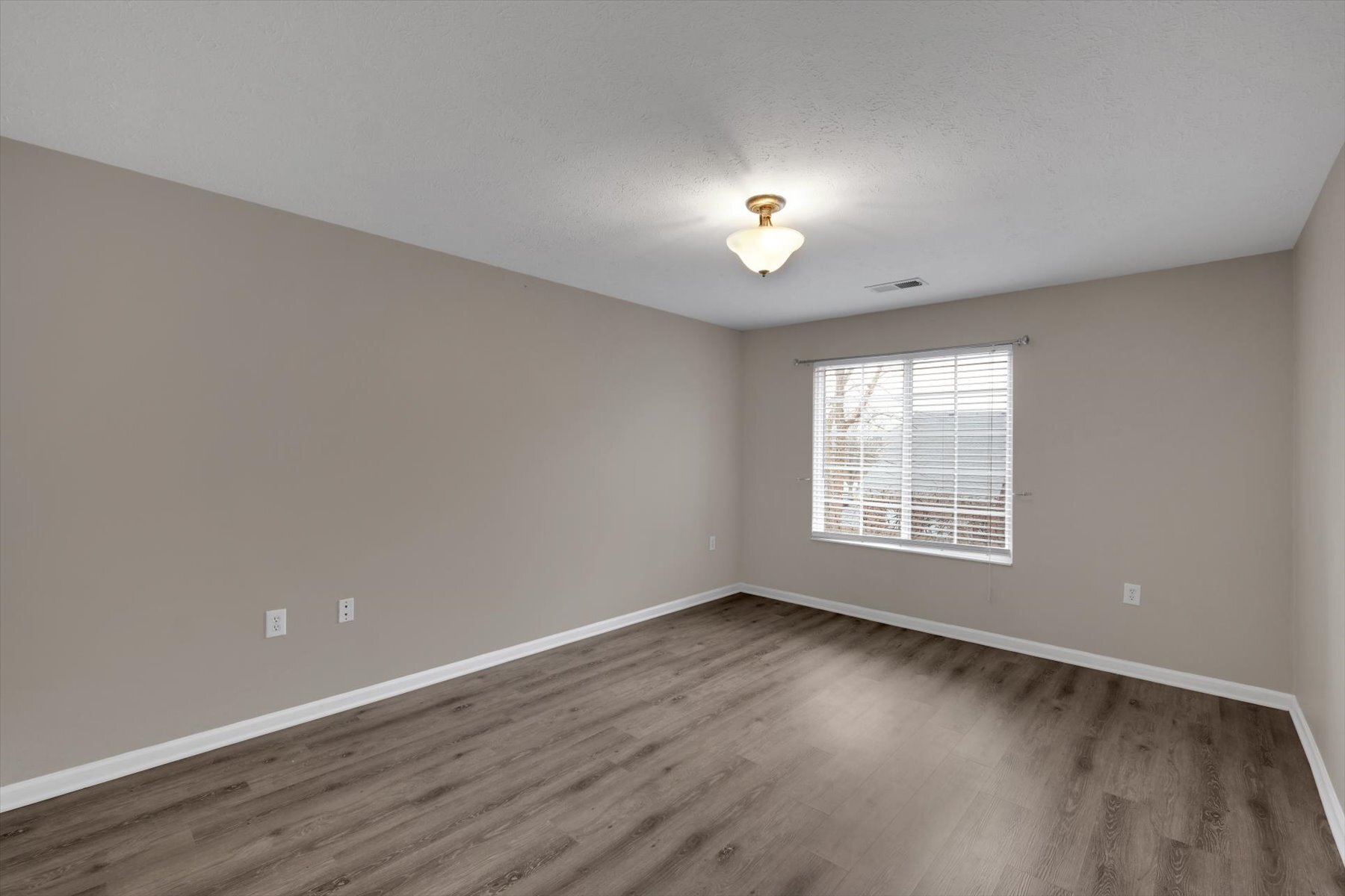 Building Photo - 6403 Shelton Cir