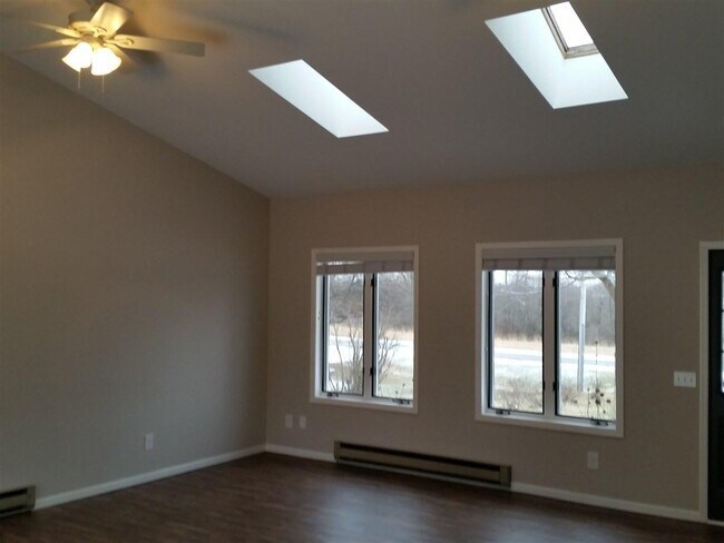 Building Photo - 2521 Williams Dr