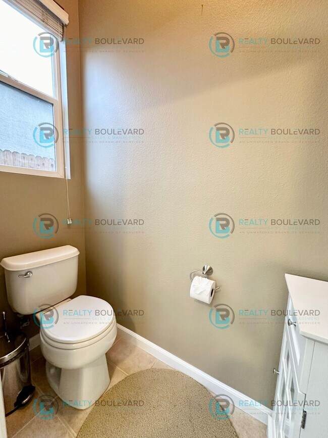 Building Photo - Open Kitchen, Expansive Living, and Covered Patio in Tranquil South Reno Near Trails, Parks & Sho...