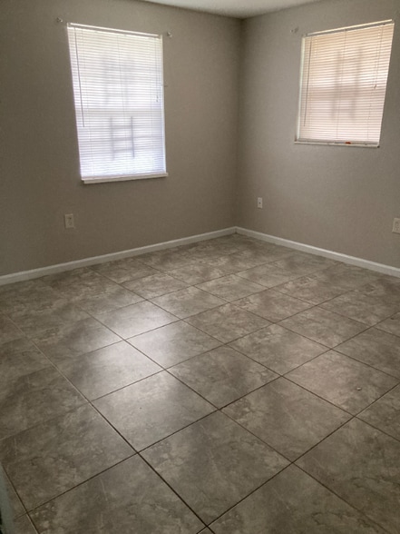 Building Photo - 2605 E 26th Ave