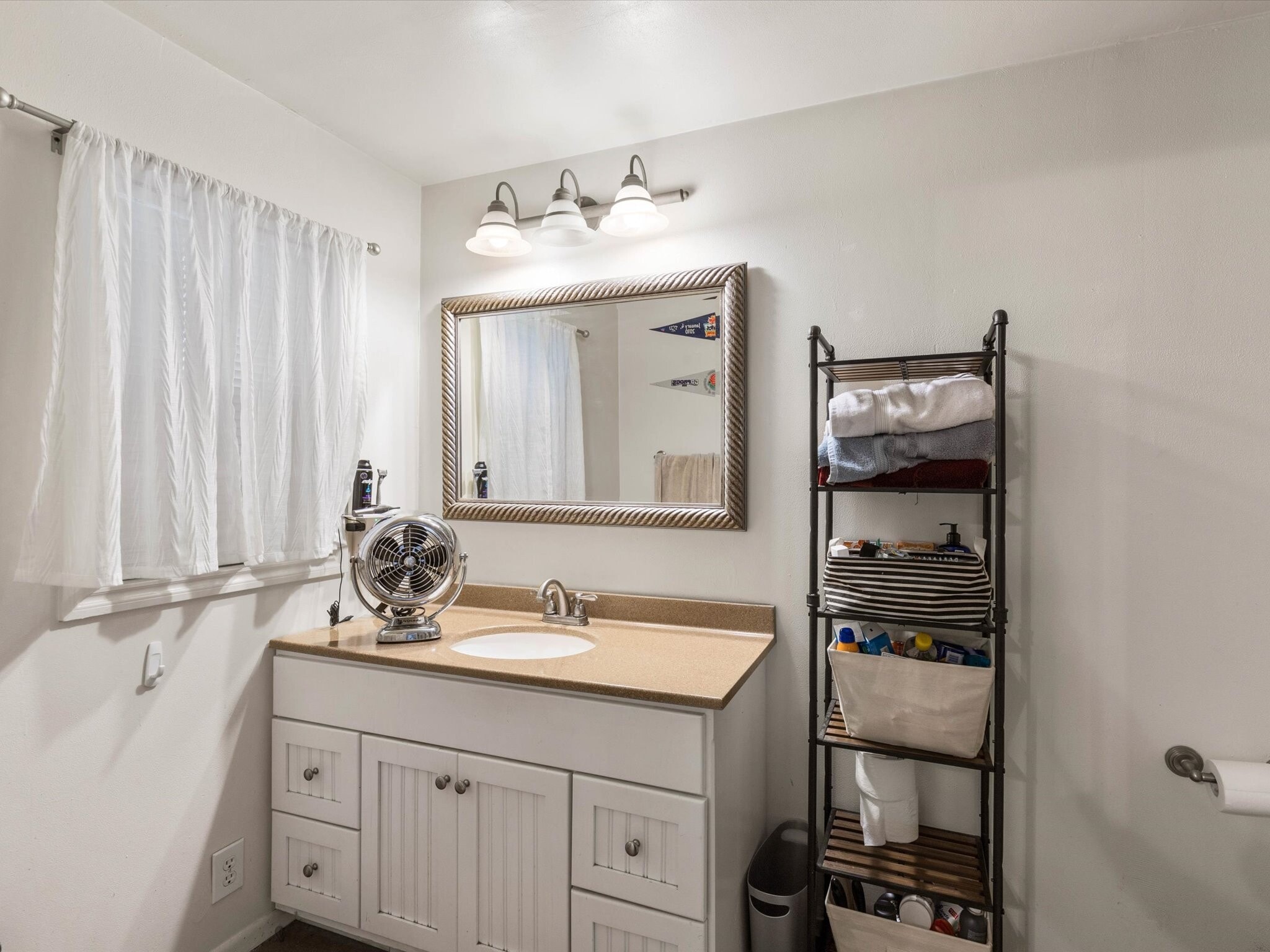 Building Photo - 3508 W Biddison St