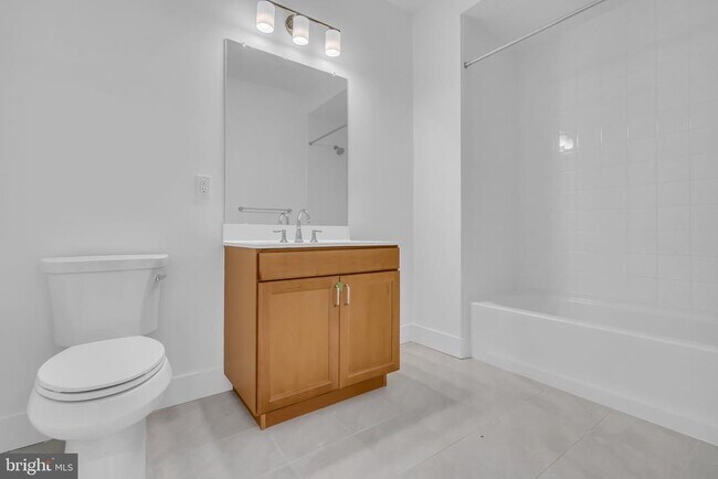Building Photo - 8102 Donatello Dr
