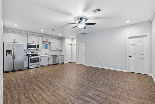 Building Photo - 19330 Veterans Rd