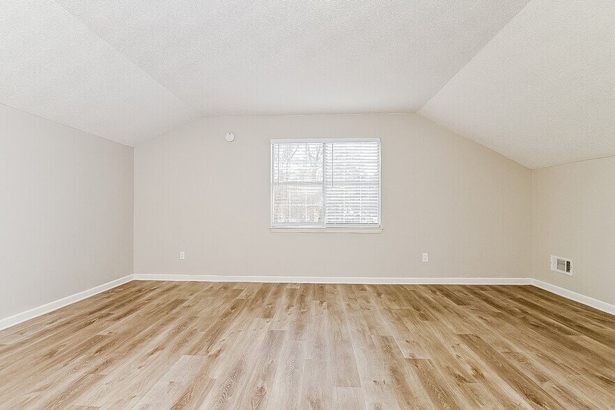Building Photo - 1243 Shady Brook Ct