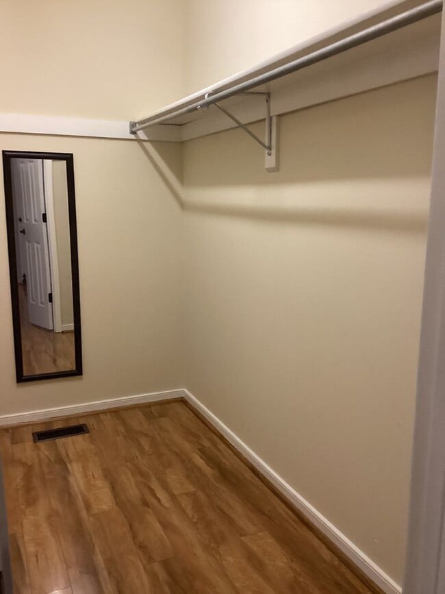 Building Photo - 15618 Twisted Cedar Dr