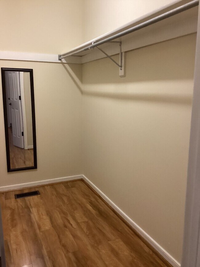 Building Photo - 3 bedroom Home Chesterfield-Ashbrook Subdivision-Cosby High