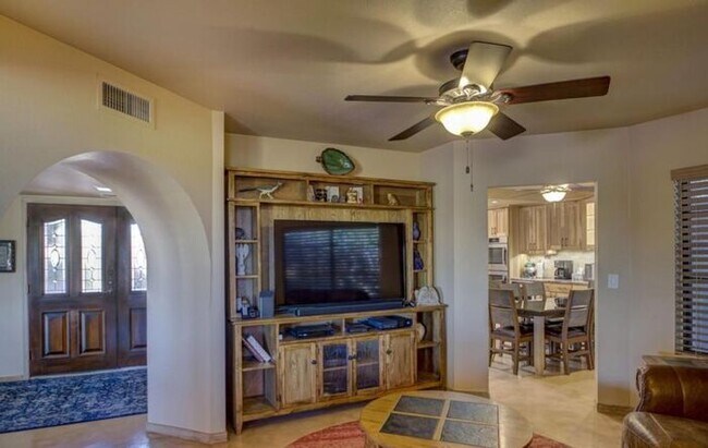 Building Photo - 4380 N Camino De Carrillo