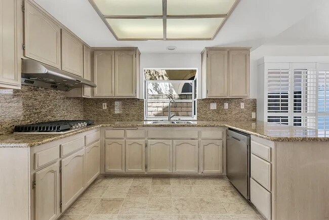 Building Photo - 12021 Falcon Crest Way