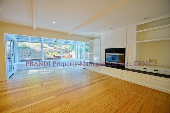 Building Photo - Quality Novato Home With Great Floorplan N...
