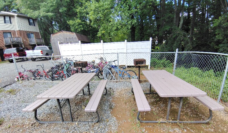 Building Photo - 70 Duiguid Dr