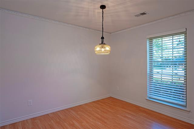 Building Photo - 2944 Knollwood Dr