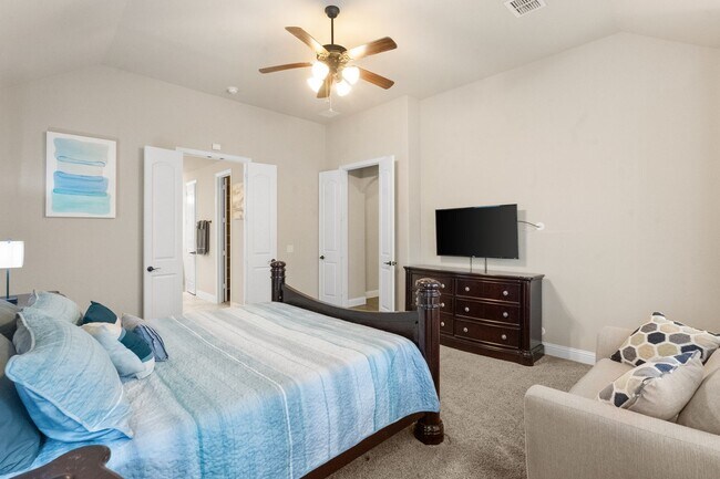 Building Photo - Fully Furnished Home in South Grand Prairi...