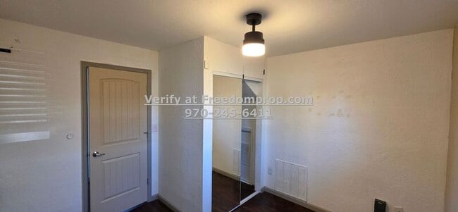 Building Photo - 3045-E 1/4 E 1/4 Rd