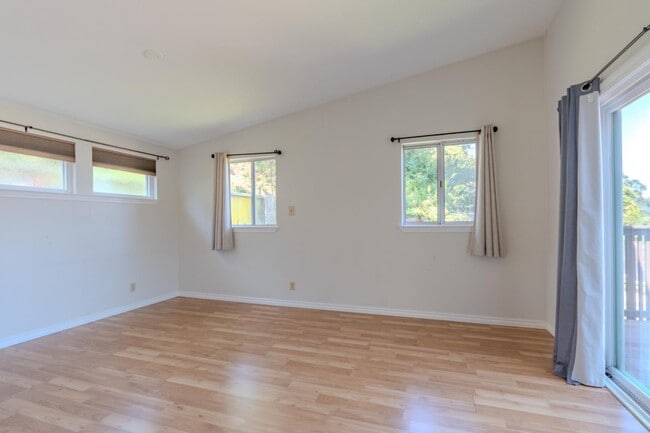 Building Photo - 1523 Valdez Way