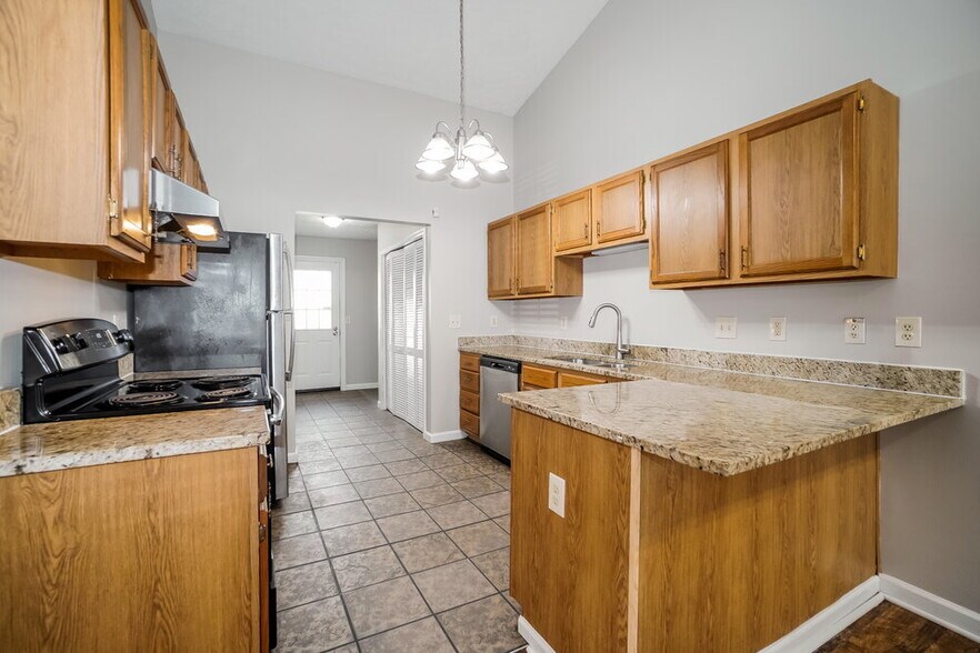 Building Photo - 3428 Oak Bend Blvd