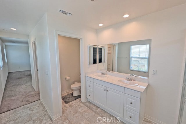 Building Photo - 3338 S Myrtle Dr