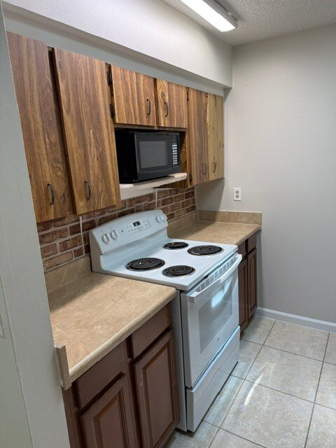 Building Photo - 4187 Corsair Ave