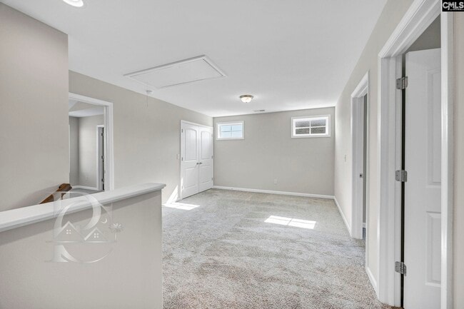 Building Photo - 9 Spinney Ct