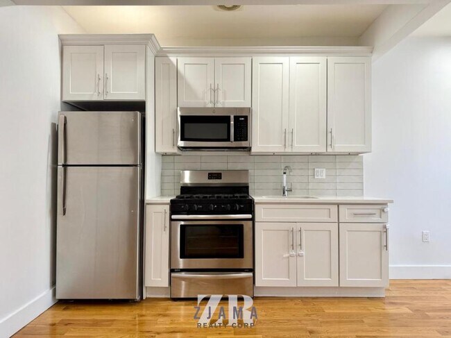 Building Photo - 1 bedroom in Brooklyn NY 11233