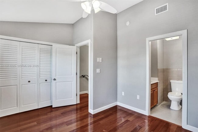 Building Photo - 2901 Dorchester Ln