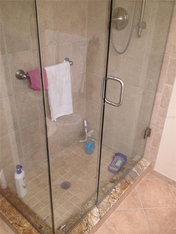 Building Photo - 4575 Cove Cir
