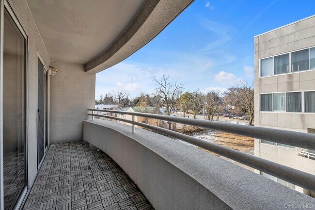 Building Photo - 100 Cutter Mill Rd