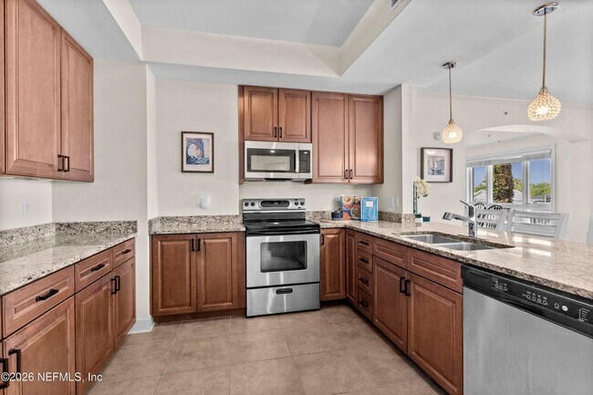 Building Photo - 525 3rd St N