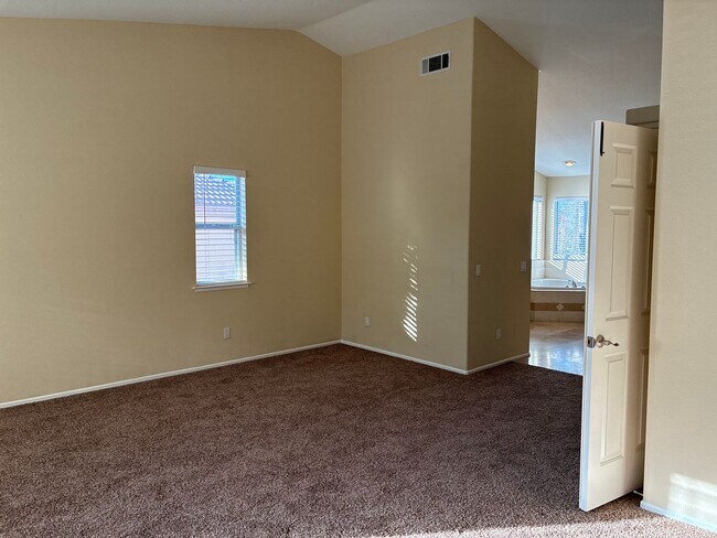 Building Photo - Stunning 4-bedroom hilltop residence nestled in the desirable upper Corona