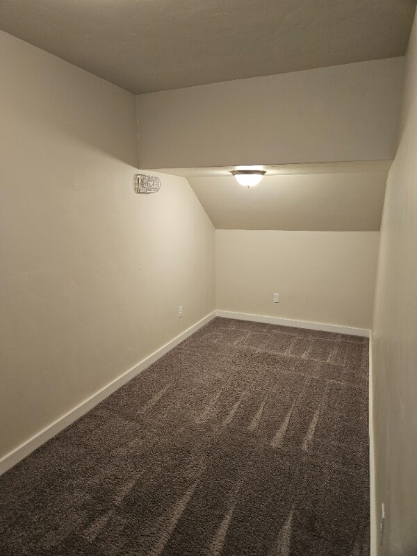 Building Photo - 1401 Oakley Ave