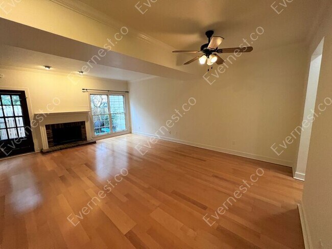 Building Photo - 1227 33rd St S