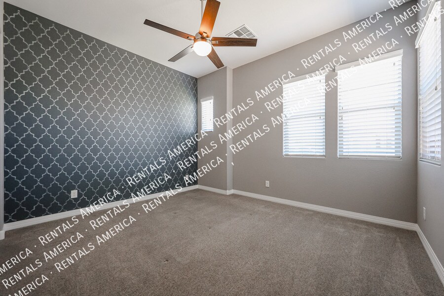 Building Photo - 5833 S Wilson Way
