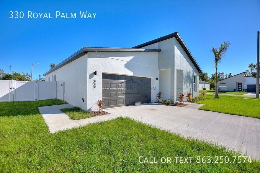 Building Photo - 330 Royal Palm Wy