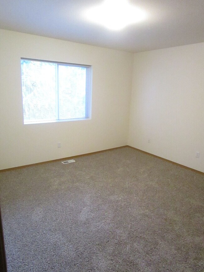Building Photo - 7504 Sorrel Ct