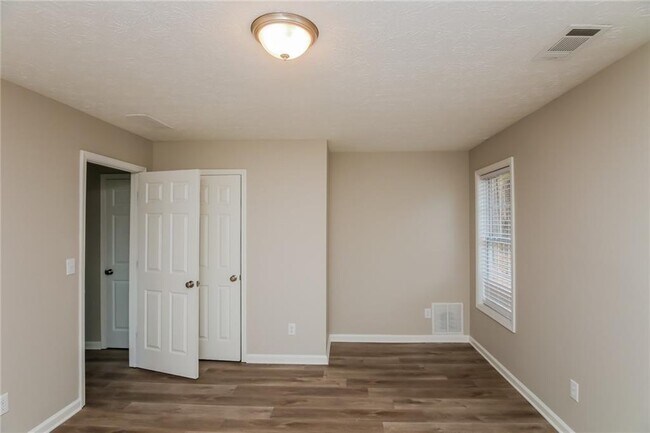 Building Photo - 3437 Pate Creek View