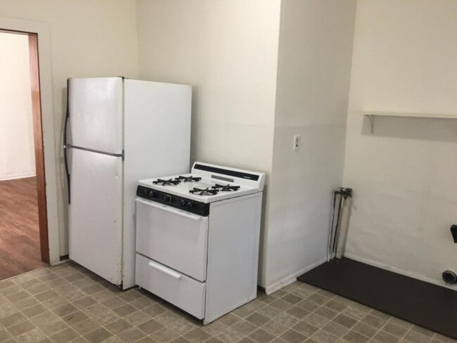 Building Photo - 1011 S 4th St