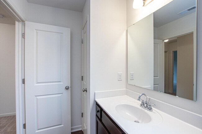 Building Photo - 14082 Clayborn St