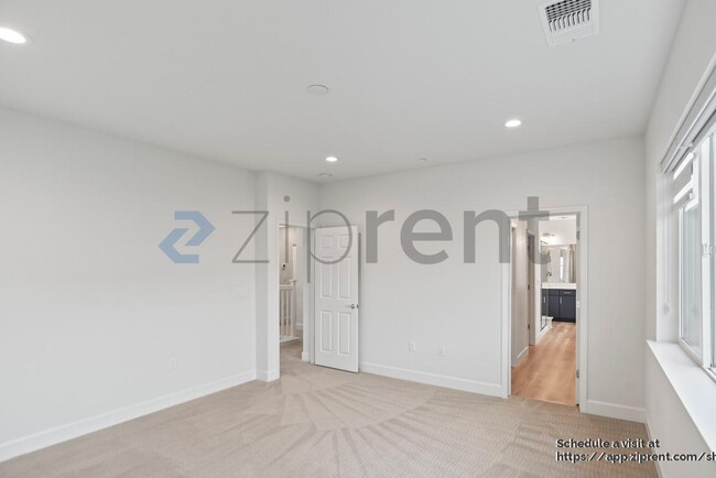 Building Photo - 4203 Randa Wy