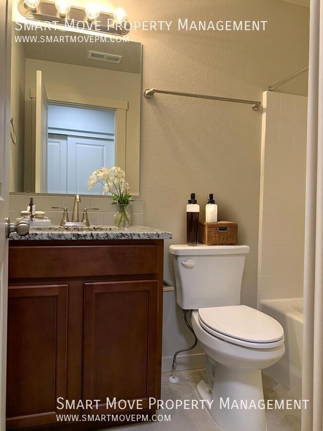 Building Photo - 2679 N Rapid Creek Way