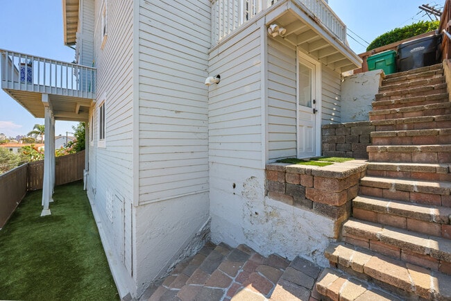 Building Photo - 3447 Goldfinch St