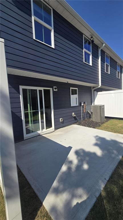 Building Photo - 12 Downing Dr